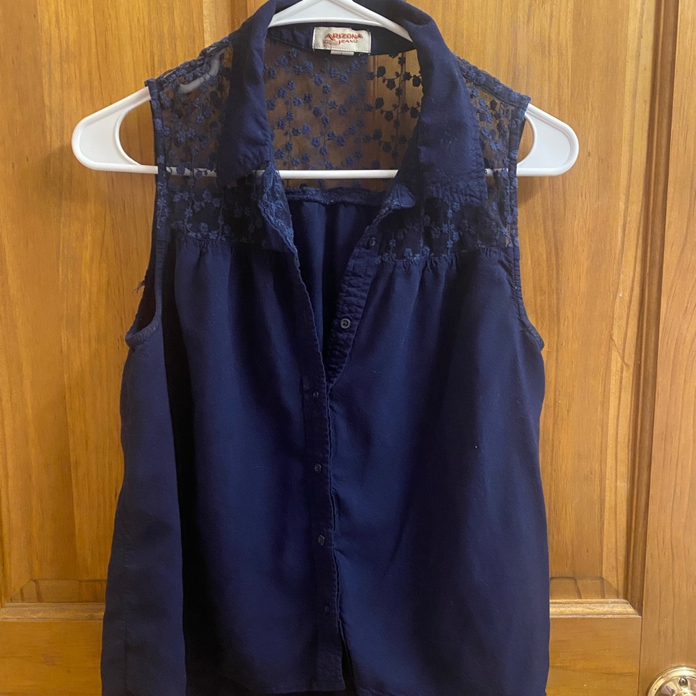 Arizona Jean brand navy blue top
